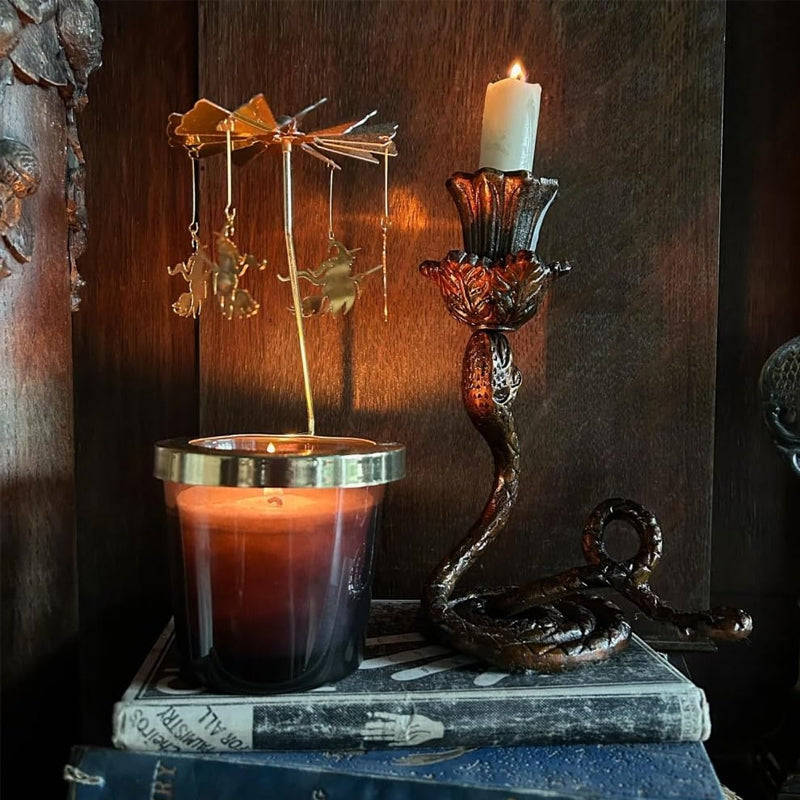 🧙‍♀️ Ljuskarusell med flygande häxa