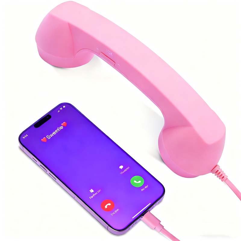Vintage-Retro-Telefongriff mit Handy-Hörer und Mikrofon/Vintage retro telephone handle with mobile phone handset and microphone
