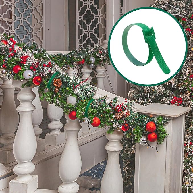 Easy Christmas Garland Ties